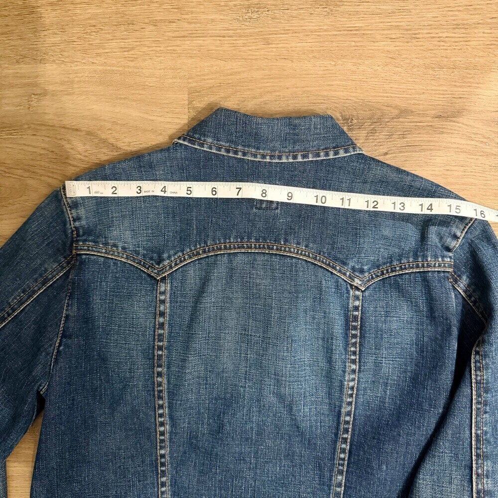 Gap Women’s M Denim Trucker Jacket Classic Flap Pockets Medium Wash Jean - Picture 8 of 9